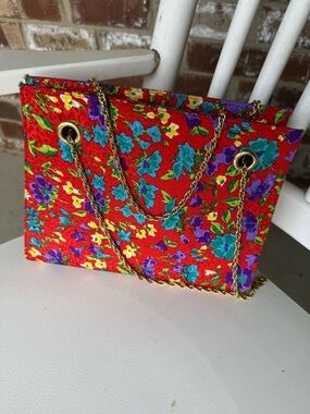 Vintage Touch of Nina Floral Canvas Clutch Handbag with Gold Chain Strap
